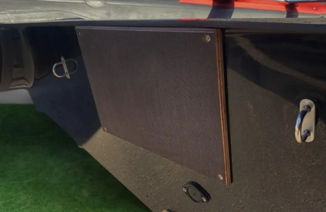 RiverBoats RB-470 (встроенный рундук)